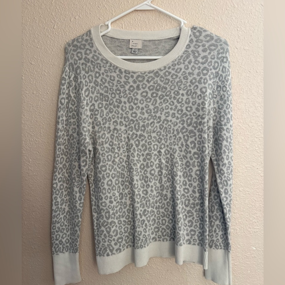 Ann Taylor Gray Leopard Print Sweater
